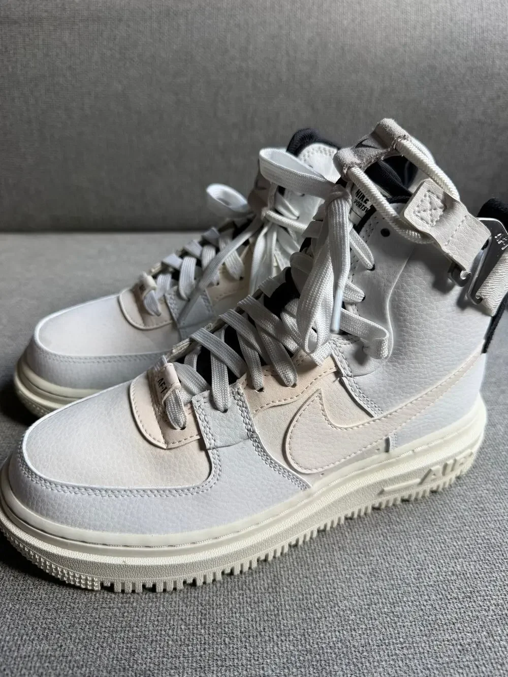 Nike Air Force 1 High Utility 2.0 Summit White High Top Sneakers Women's Sz 7